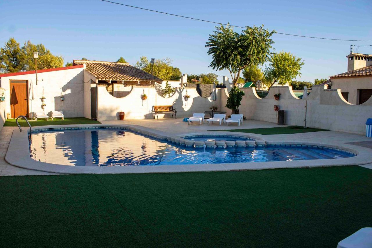 Casas Rurales Con Jacuzzi Quijote Y Sancho ออสซา เด มอนเตียล ภายนอก รูปภาพ