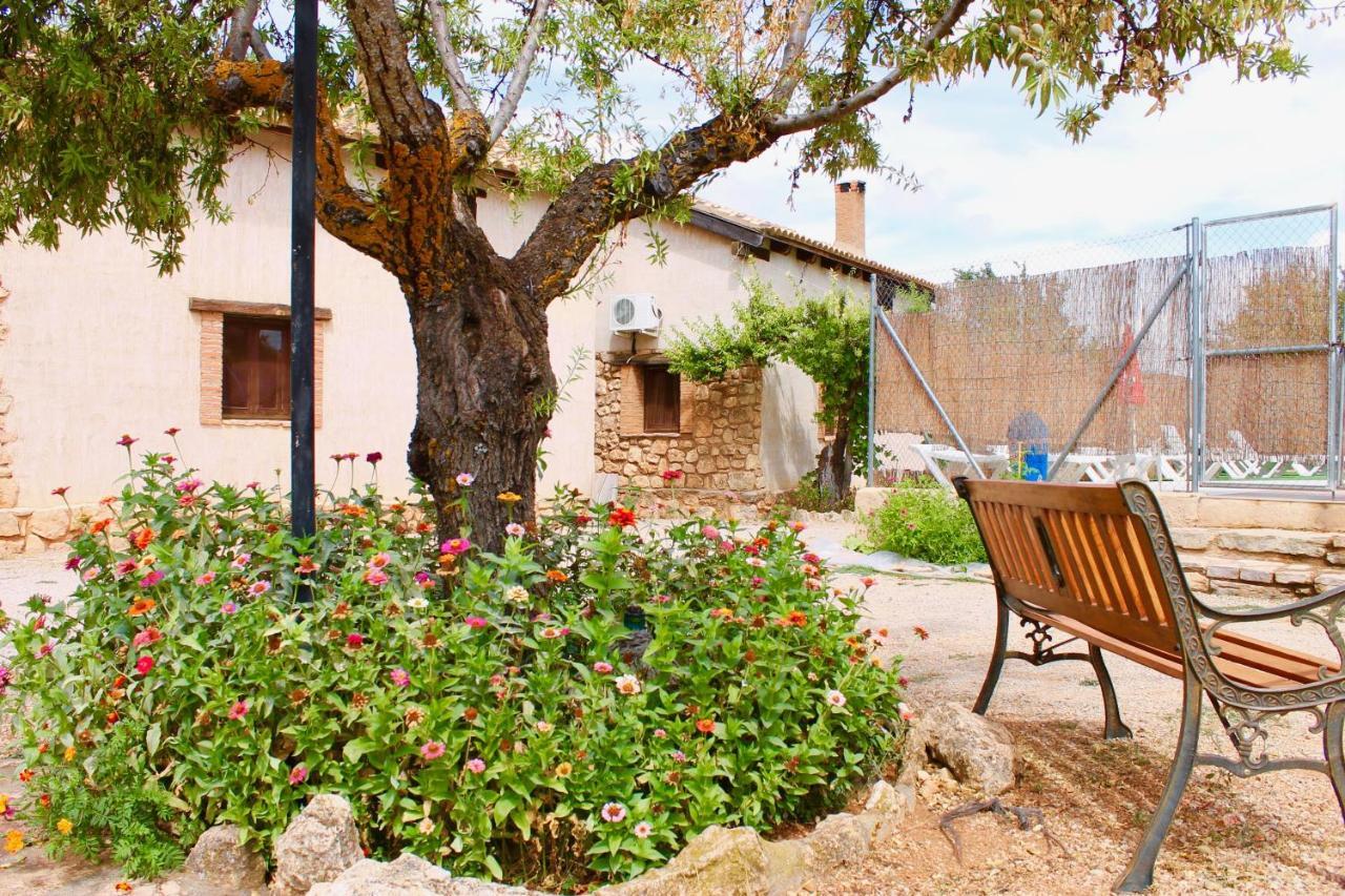 Casas Rurales Con Jacuzzi Quijote Y Sancho ออสซา เด มอนเตียล ภายนอก รูปภาพ