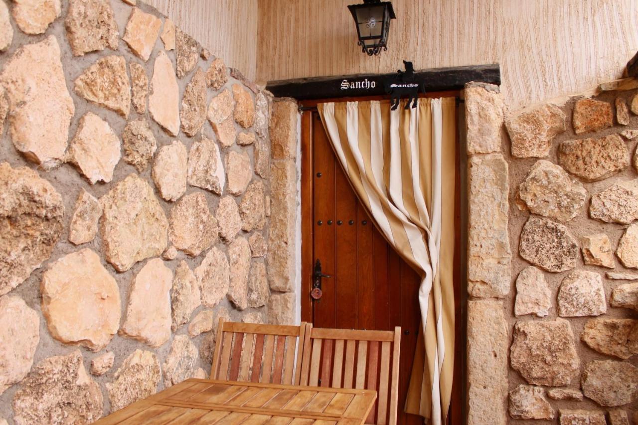 Casas Rurales Con Jacuzzi Quijote Y Sancho ออสซา เด มอนเตียล ภายนอก รูปภาพ